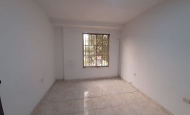 CASA EN LOS ROBLES