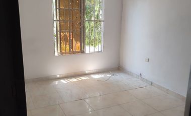 CASA EN LOS ROBLES