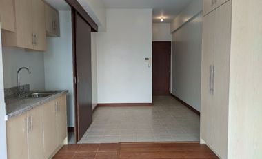 For Sale and For Rent Unfurnished Studio Unit at Paseo De Roces