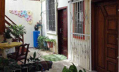 Venta de Hostería con 9 Habitaciones en Crucita, Manabí