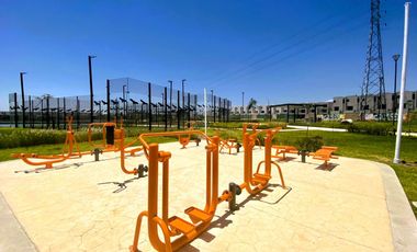 CASA EN VENTA CON ALBERCA, PISTA DE JOGGING Y ÉXTENSO JARDÍN