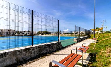 CASA EN VENTA CON ALBERCA, PISTA DE JOGGING Y ÉXTENSO JARDÍN