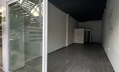 SE RENTA LOCAL COMERCIAL PLAZA ZAVALETA