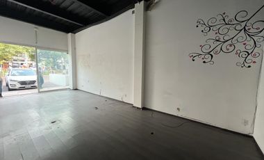 SE RENTA LOCAL COMERCIAL PLAZA ZAVALETA
