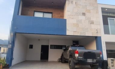CASA EN VENTA EN ÁLAMO SUR PRIMER SECTOR, SANTIAGO N.L.