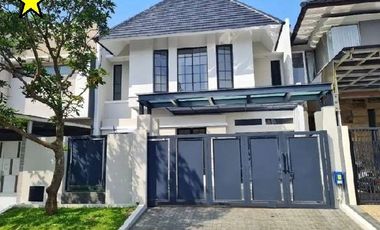 Rumah Baru 2 Lantai Luas 200 di Araya Golf kota Malang