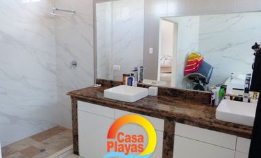 Casa Grande y Nueva de Venta en Playas, Barrio Las Brisas, Calle Asfaltada