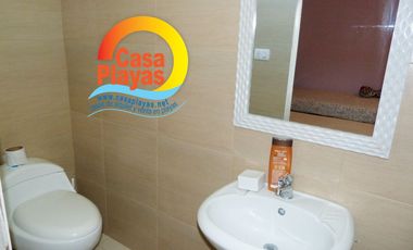 Casa Grande y Nueva de Venta en Playas, Barrio Las Brisas, Calle Asfaltada