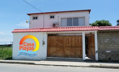 Casa Grande y Nueva de Venta en Playas, Barrio Las Brisas, Calle Asfaltada