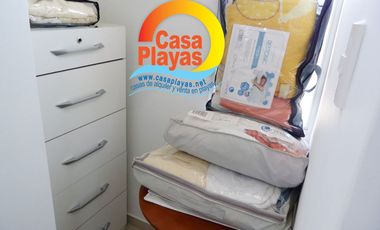 Casa Grande y Nueva de Venta en Playas, Barrio Las Brisas, Calle Asfaltada