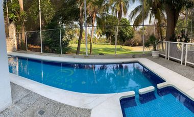 Suite atrás del Club de Golf Acapulco a sólo cinco minutos de la playa