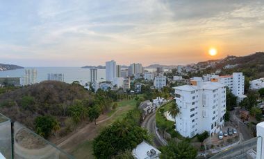Suite atrás del Club de Golf Acapulco a sólo cinco minutos de la playa