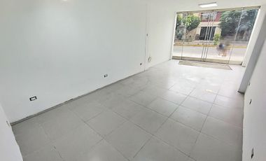 Local Comercial en Alquiler en Esquina de Av Cutervo
