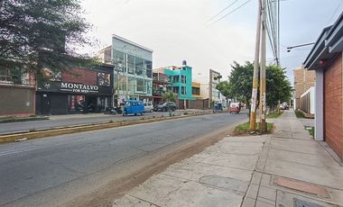 Local Comercial en Alquiler en Esquina de Av Cutervo