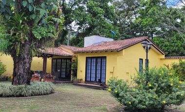 SE VENDE HERMOSA CASA CAMPESTRE  CERCA AL AEROPUERTO VANGUARDIA VILLAVICENCIO