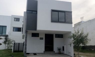 Casa nueva en venta en coto Vitana Residencial Zapopan Jal.
