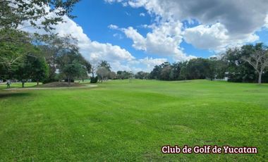 Estudio con terraza, Alberca, simulador de golf, Cine, en venta, Zona Norte, Merida.