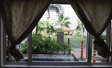 2 BR - 65m2 - Direct Pool access - SHORE RESIDENCE - MOA PASAY