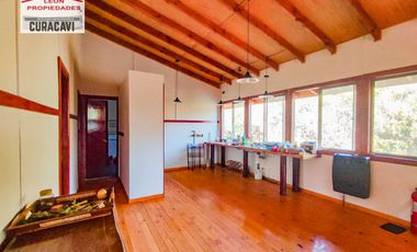 León Propiedades vende  Casa en Parcela en Miraflores