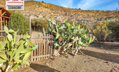 León Propiedades vende  Casa en Parcela en Miraflores