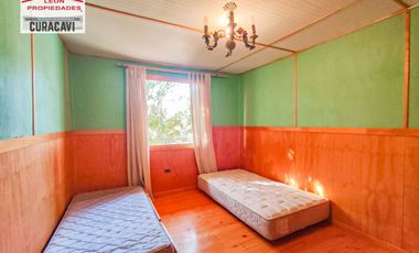 León Propiedades vende  Casa en Parcela en Miraflores