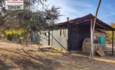 León Propiedades vende  Casa en Parcela en Miraflores