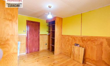 León Propiedades vende  Casa en Parcela en Miraflores