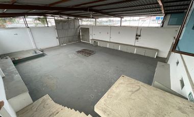 En alquiler galpón con oficinas en Duran