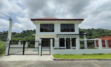 Embrace Luxury Living: Stunning 5-Bedroom Home in Sun Valley, Antipolo City