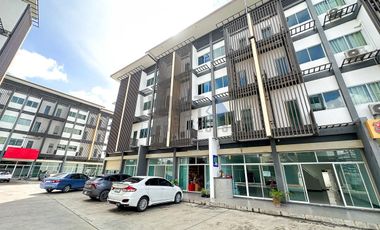 4-Storey Unfurnished Commercial Building in the City for SALE or RENT near Chiang Mai-Lampang Highway and Makro Chiang Mai