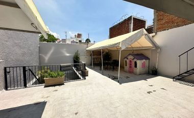 CASA EN VENTA EN LADRON DE GUEVARA