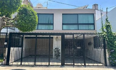 CASA EN VENTA EN LADRON DE GUEVARA