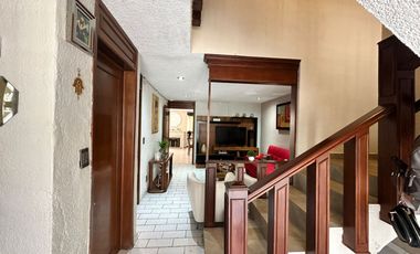 CASA EN VENTA EN LADRON DE GUEVARA