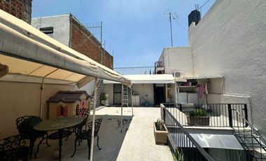 CASA EN VENTA EN LADRON DE GUEVARA