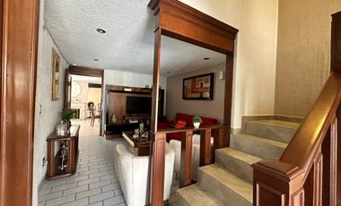 CASA EN VENTA EN LADRON DE GUEVARA