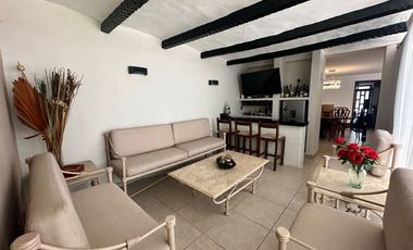 CASA EN VENTA EN LADRON DE GUEVARA