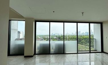 Four Bedroom condo unit for Sale in Park Mckinley West at Taguig City