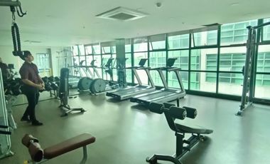 2BEDROOM CONDO FOR SALE IN QC AT THE BACK OF GMA