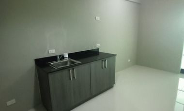 2BEDROOM CONDO FOR SALE IN QC AT THE BACK OF GMA