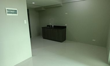2BEDROOM CONDO FOR SALE IN QC AT THE BACK OF GMA