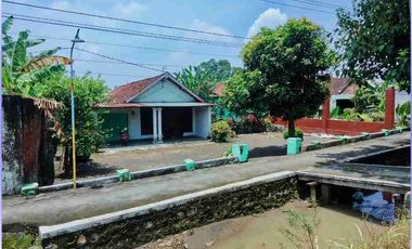 Rumah di Singkalan Balongbendo Sidoarjo
