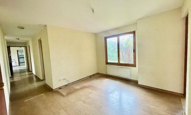 Se vende casa solida de 497m2 en parcela de 10.000m2. Privilegiada ubicación en la entrada Zapallar, Curicó
