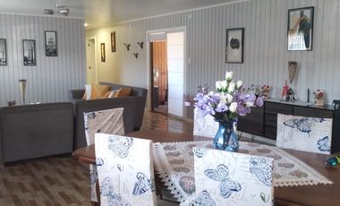 CASA EN PARCELA 5400 MTS ²,  4 DORMITORIOS 2 BAÑOS, ANGOL