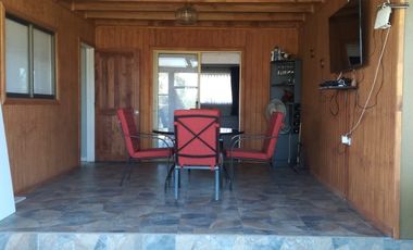 CASA EN PARCELA 5400 MTS ²,  4 DORMITORIOS 2 BAÑOS, ANGOL