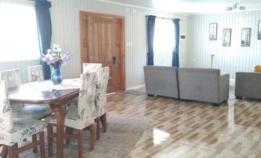 CASA EN PARCELA 5400 MTS ²,  4 DORMITORIOS 2 BAÑOS, ANGOL