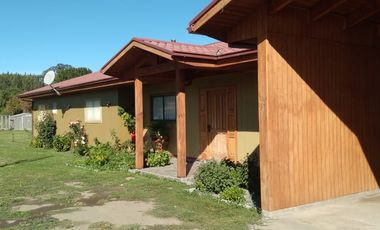 CASA EN PARCELA 5400 MTS ²,  4 DORMITORIOS 2 BAÑOS, ANGOL