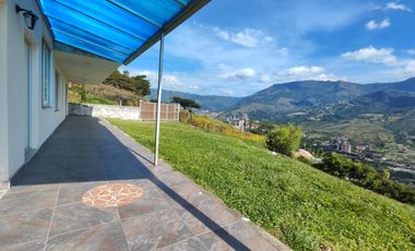 ✴️ VENDO ✴️Espectacular Casa Campestre en Copacabana, sector Barrio el Pedregal, Parcelación el paraíso P.H.