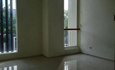 Disewakan Rumah Northwest Park Citraland Surabaya Kondisi Non-Furnished