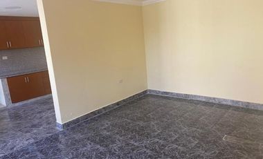 Casa en venta 2 departamentos, sector Cuatro Esquinas Ricaurte