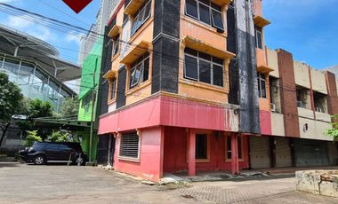 Ruko 3 Lantai Komplek Pertokoan Pulomas, Pulo Gadung, Jakarta Timur